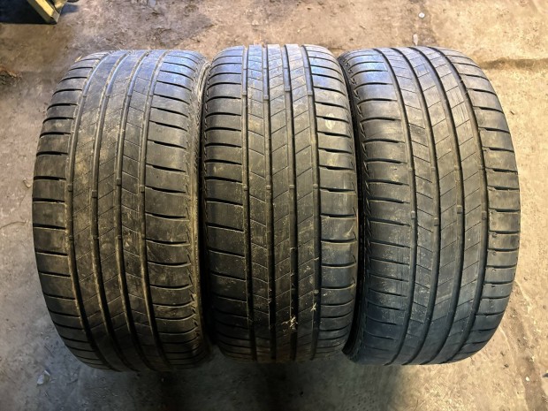 225/40 R18 nyri gumi 3db Bridgestone 