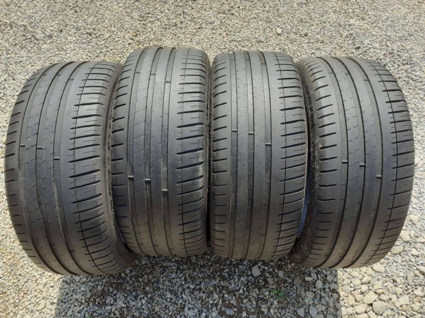 225/40 R18 nyri gumi 4db Michelin DOT2014