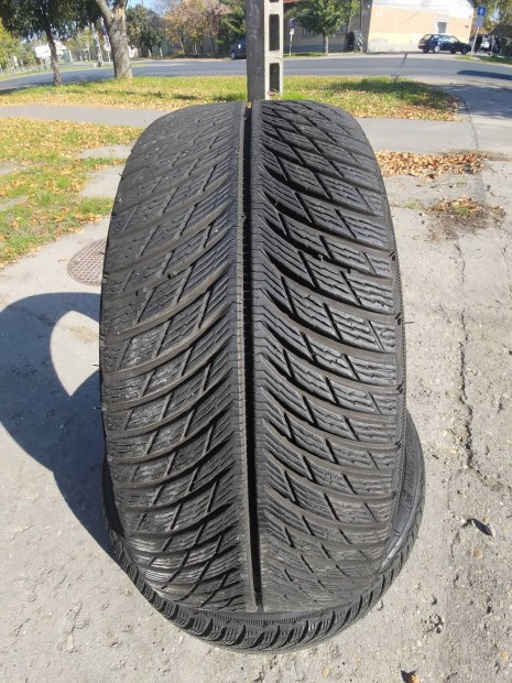 225/40 R19 93W els 255/35 R19 hts 