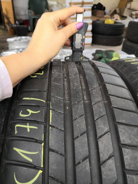 225/40 R19 Bridgestone nyri gumi 145000ft a 4db/174/