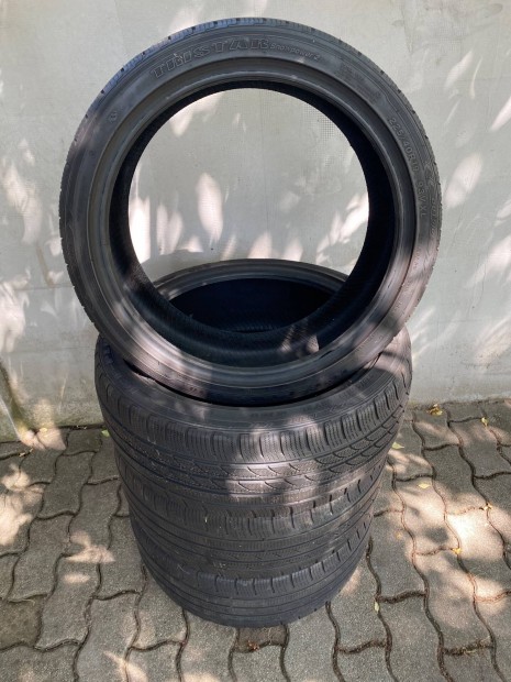 225/40 R19 M+S Négy évszakos Gumi