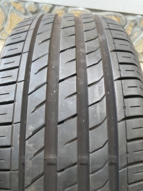 225/40 R19 Nexen nyári gumi