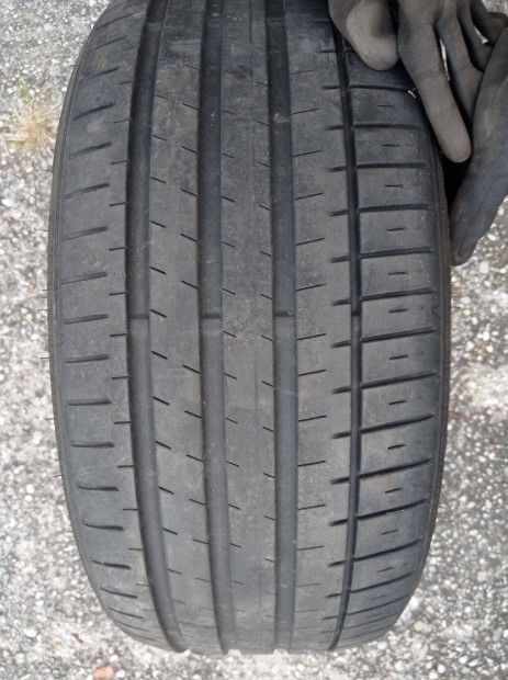 225/40 r19 1db Falken nyri gumi elad