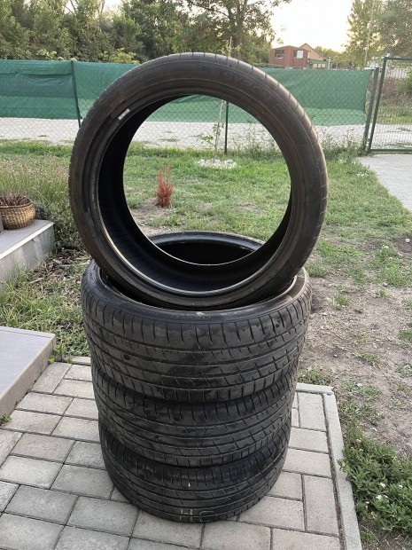 225/40 r19 ny�ri gumi Dot 2025