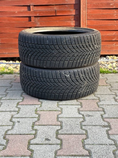 225/40r19 Bridgestone