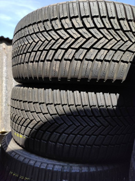 225/40r19 +255/35r19 4vszak Bridgestone+Michelin 84eft/4db