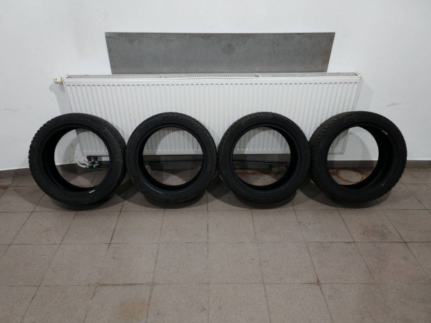 225/45R17 91H Continental Wintercontact TS 860 4 db tli gumi elad