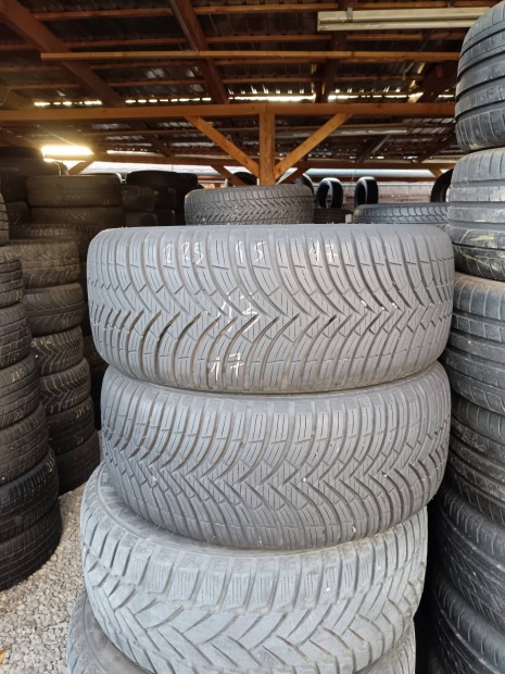 225/45R17 Kleber 4 vszakos gumi