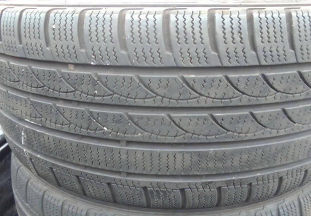 225/45R17 Rotolla Ice-Plus XL 94V téli gumi