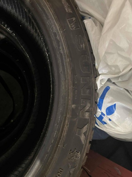 225/45R17 Szinte j tli gumi szett