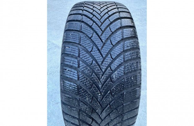 225/45R17 XL Semperit téli gumi garnitúra 2024-es