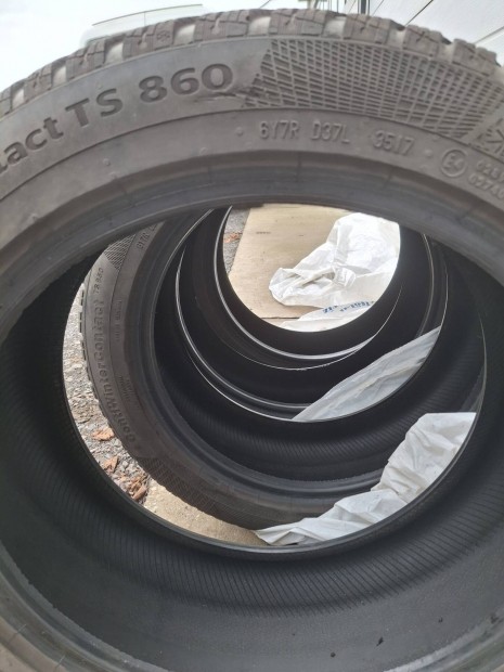 225/45R17-es tli gumi garnitra!