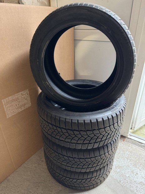 225/45R17 tli gumi