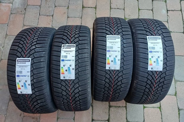 225/45R17 j Bridgestone Blizzak 6 94V XL tli gumi gumiabroncs