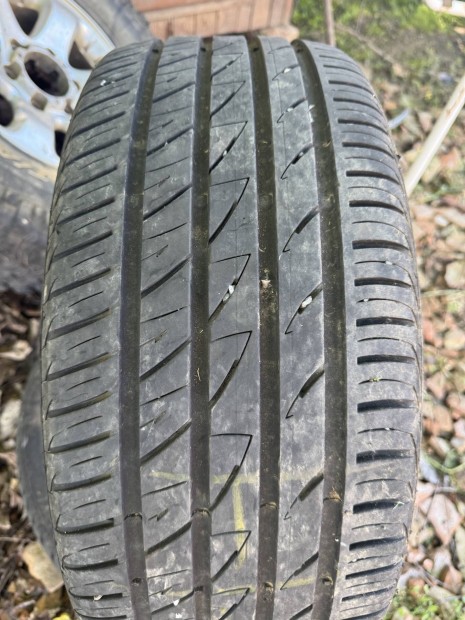 225/45R18 2DB