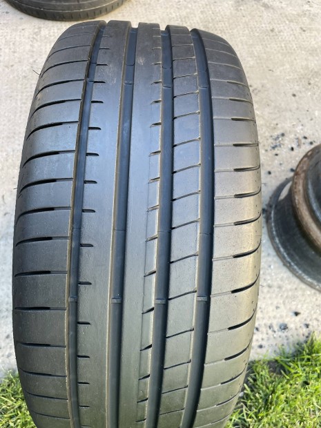 225/45R18 nyárigumik