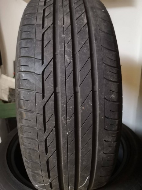 225/45R19 65e/4db Szezonvégi Áron Bridgestone nyárigumik