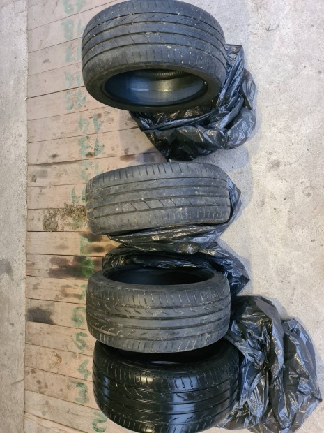 225/45/17 hankook,semperit