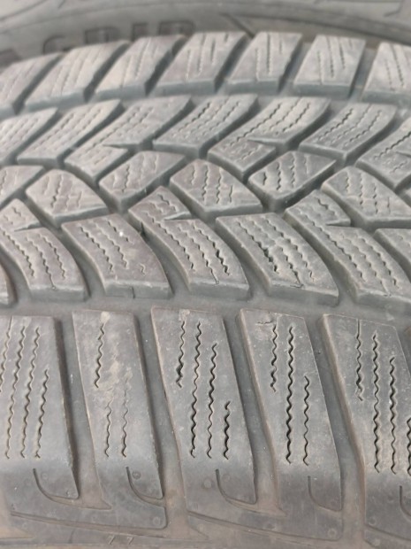 225/45/18 Goodyear Téli gumi
