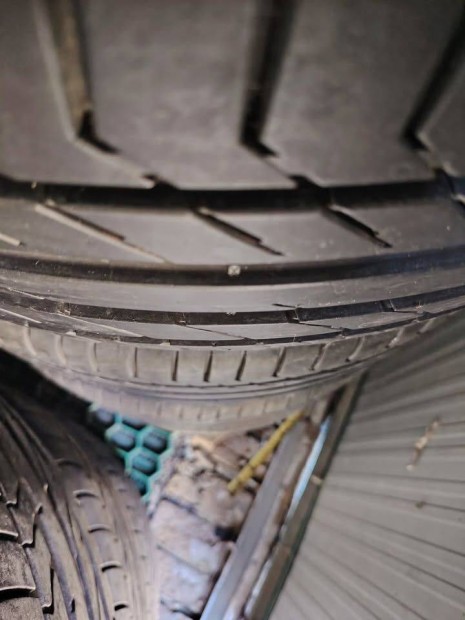 225/45 19 Continental ny�ri gumik, jelk�pes �ron elad�k