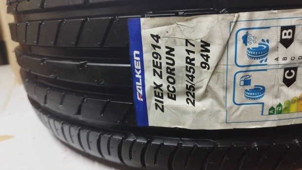 225/45 R17 94W Falken 