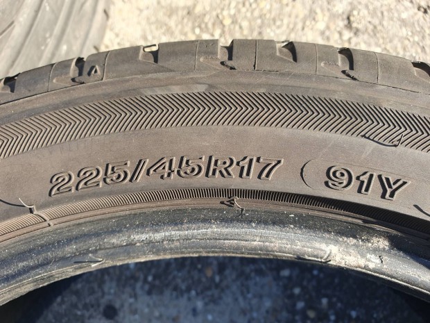 225/45 R17 Bridgestone potenza s001 nyrigumi 2016-os 