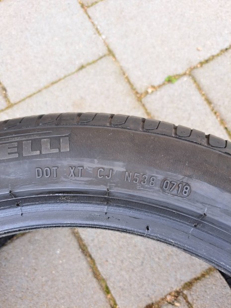 225/45 R17 Pirelli nyri gumi