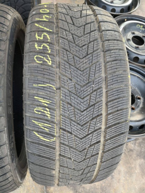 225/45 R18 és 255/40 R18 Új!! Rotalla téli gumi 80000ft a 4db/121/