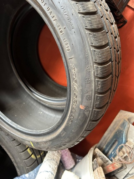 225/45 R18 tligumi pr