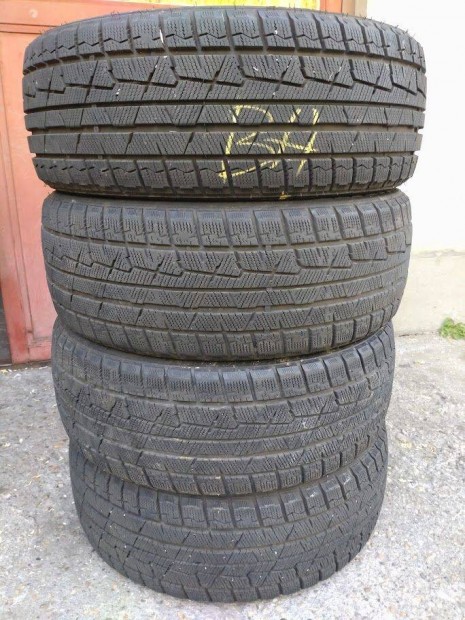 225/45 R19 Comforser 4db 80-90%-os tli gumi elad