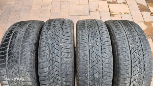 225/45 R19 Pirelli Sottozero 3 tli garnitra