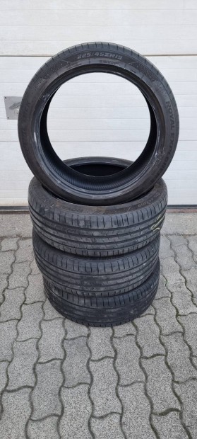 225/45 R19 nyri gumi
