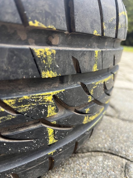 225/45 ny�ri gumi garnit�ra