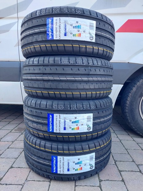 225/45 r17  225/45r17 j Windforce nyri gumi