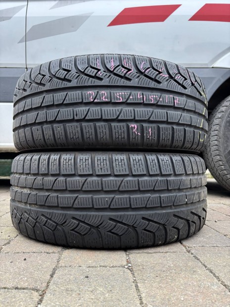 225/45 r17   225/45r17  Pirelli tli gumi