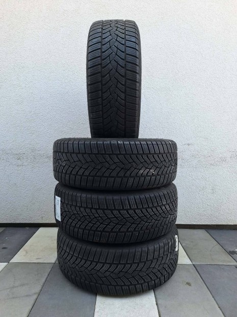 225/45 r18 Goodyear Ultragrip Performance t�ligumi DOT3723