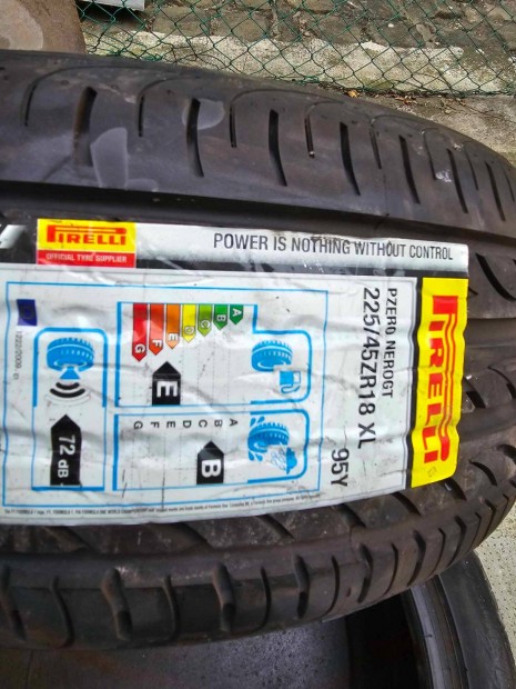 225/45 r18 Pirelli Pzero Nero gt j dot 2020