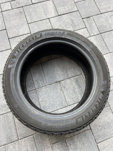 225/45 r18 tli gumi Michelin pilot alpin elad