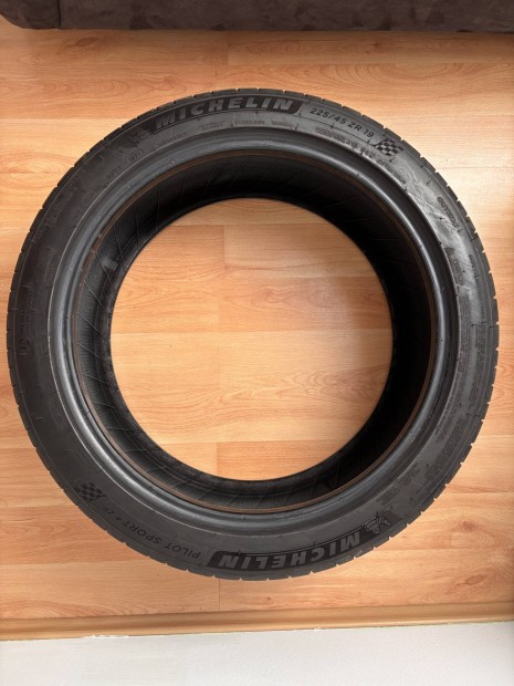 225/45 r19 Michelin Pilot Sport 4