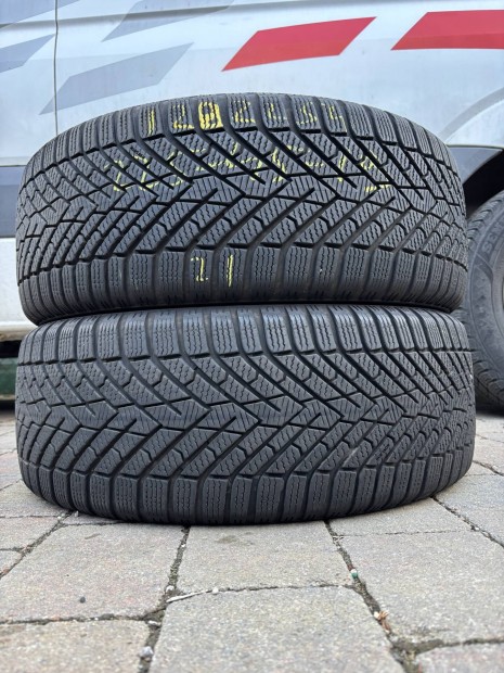 225/45 r19  225/45r19  Pirelli tli gumi