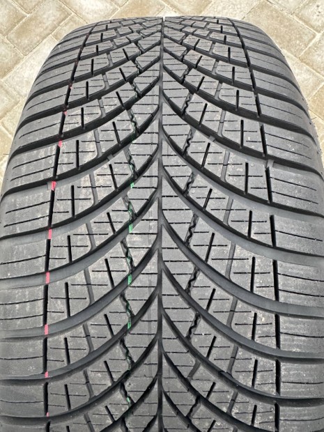 225/45r17 4S ngyvszakos Goodyear Vektor