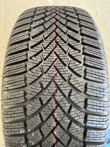 225/45r17 Bridgestone j tli