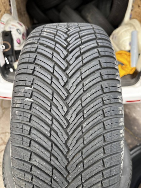 225/45r17 Pirelli ngyvszakos gumi 225/45R17