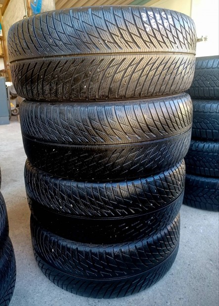 225/45r18 225/45 r18 tli 4db 