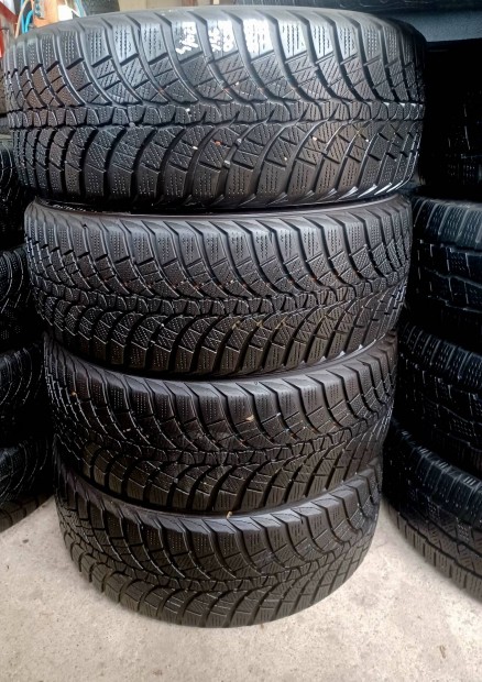 225/45r18 225/45 r18 tli 4db 