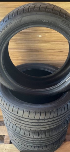 225/45r18 Bridgestone turanza