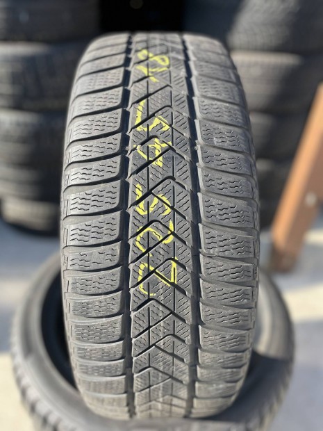 225/45x18 Pirelli teligumi 