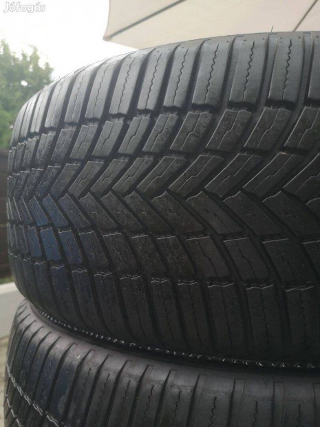 225/50R17 35e/2db Négyévszakos Conti gumik