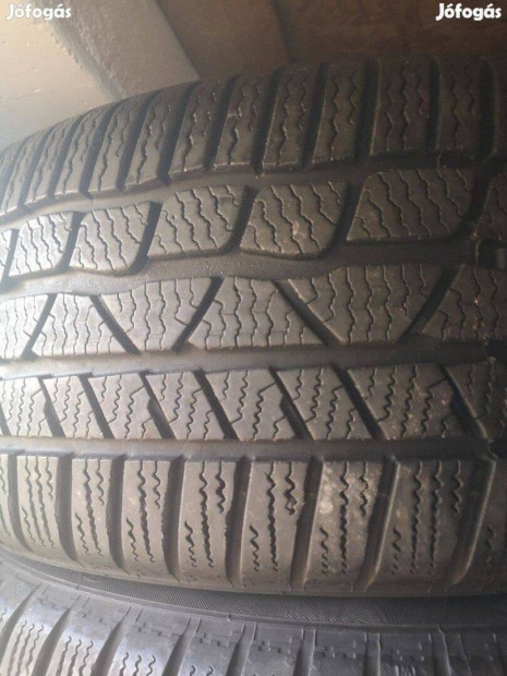 225/50R18 45e/2db Continental téligumik újszerű