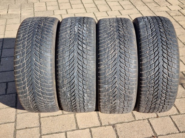 225/50 R17 98V Nokian WR Snowproof P téli gumi